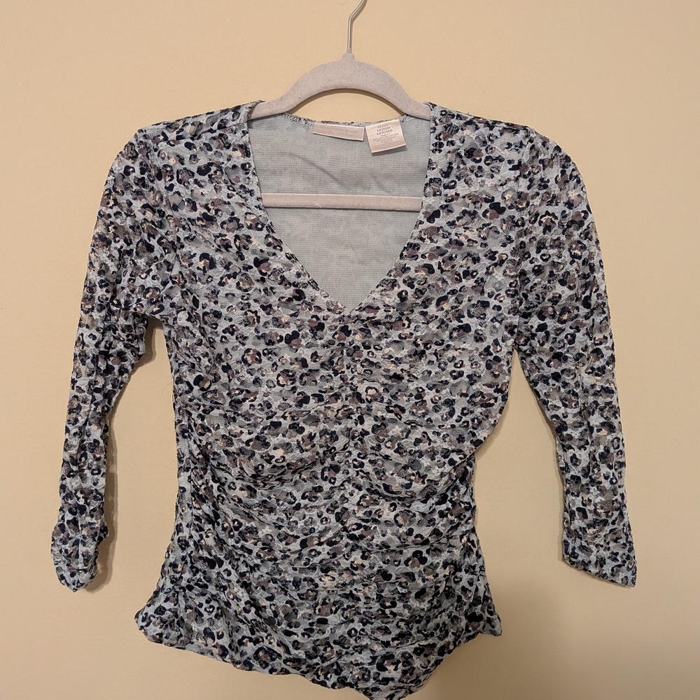 Worthington Gray and Black Patterned V-Neck Blouse